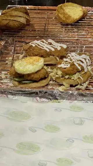 Santai Corner Burger