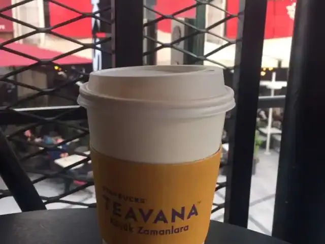 Emaar Starbucks'nin yemek ve ambiyans fotoğrafları 39