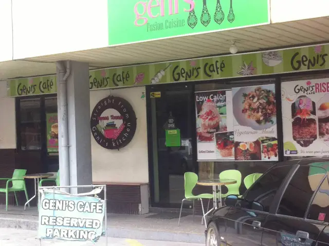 Genis Cafe Food Photo 2