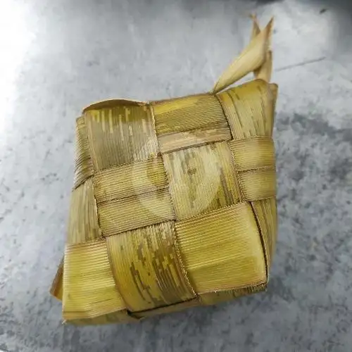 Gambar Makanan Ketupat sayur Padang Bg Riko, Laweyan 7