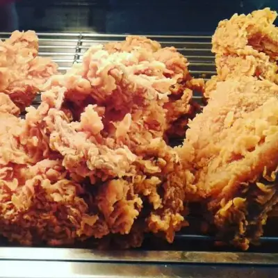 C' Bezt Fried Chicken