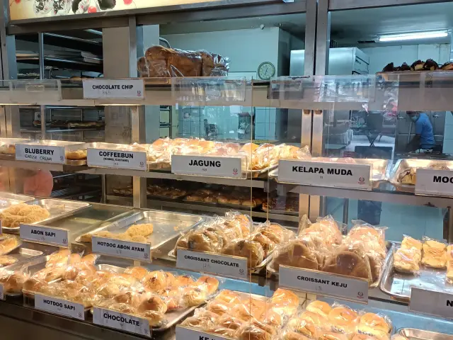 Gambar Makanan Suisse Bakery 4