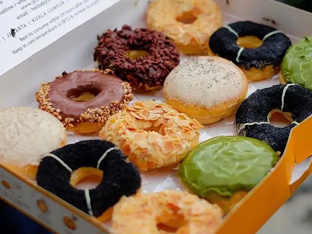 J.CO Donuts & Coffee