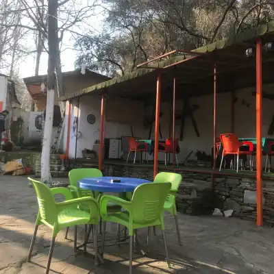 Çay Lak Lak (Cafe Garden)