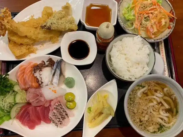 Azabu Sushi & Teppanyaki Food Photo 7