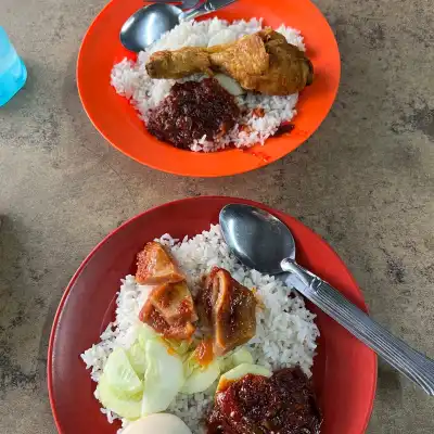 Kedai Makan Nasi Lemak Jalan Bomba