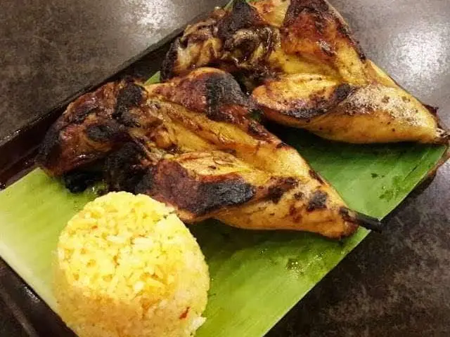 Bacolod Chicken Parilla Food Photo 6