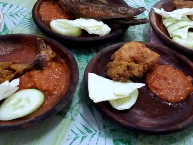 Ayam Penyet Ibu, Padang Jawa Food Photo 2