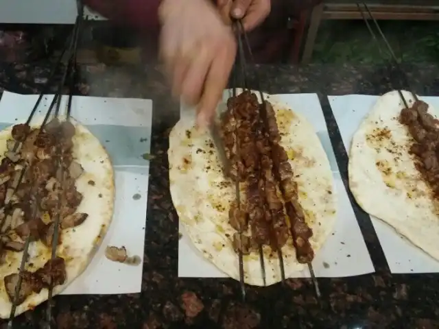 Ciğerci Ayvaz'nin yemek ve ambiyans fotoğrafları 16