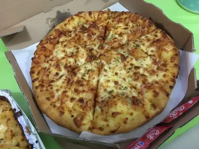 Gambar Makanan Domino's Pizza 12