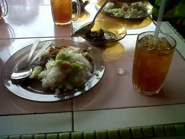 Din Juta Nasi Sup Daging Bakar Food Photo 2