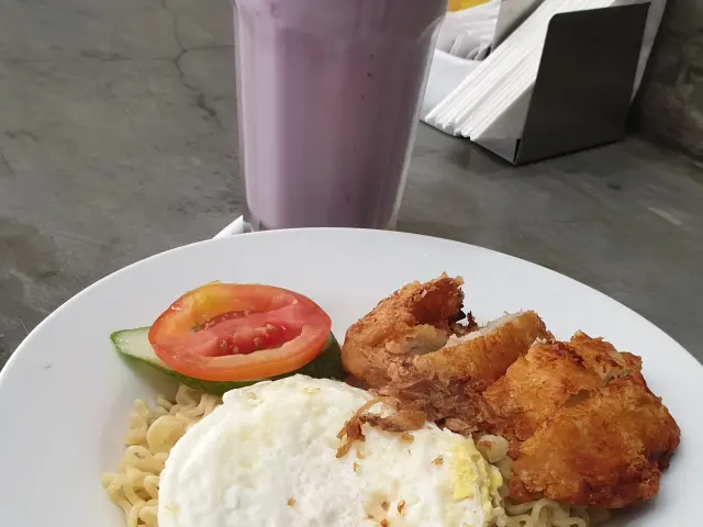 Gambar Makanan Loko Cafe 2