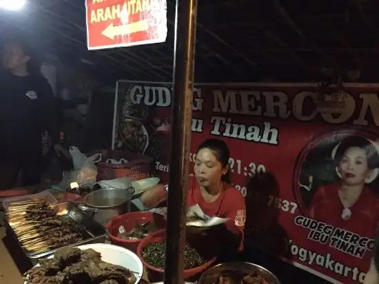 Gambar Makanan Gudeg Mercon Bu Tinah 6