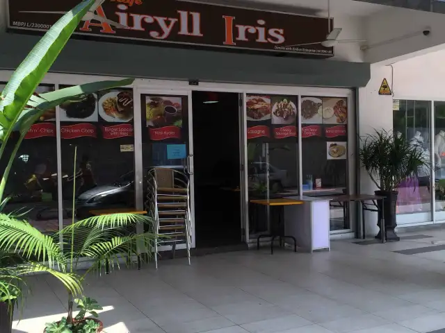 Airyll Iris Food Photo 2