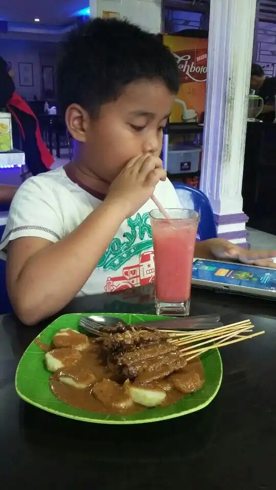 Gambar Makanan Mie Rebus & Sate Oranyono 5