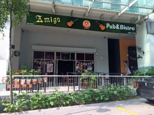 Amigo Pub & Bistro Food Photo 3