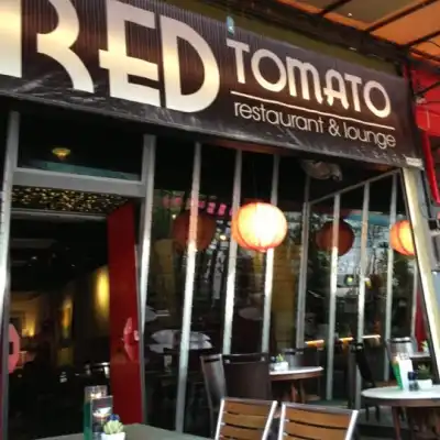 Red Tomato Restaurant & Lounge