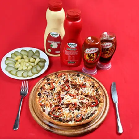 Kırmızı Pizza'nin yemek ve ambiyans fotoğrafları 6