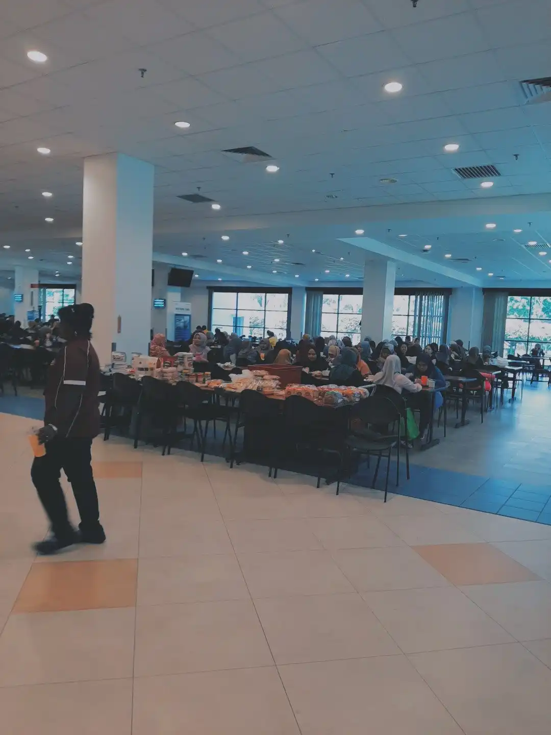 Intel KM2/3 Cafeteria