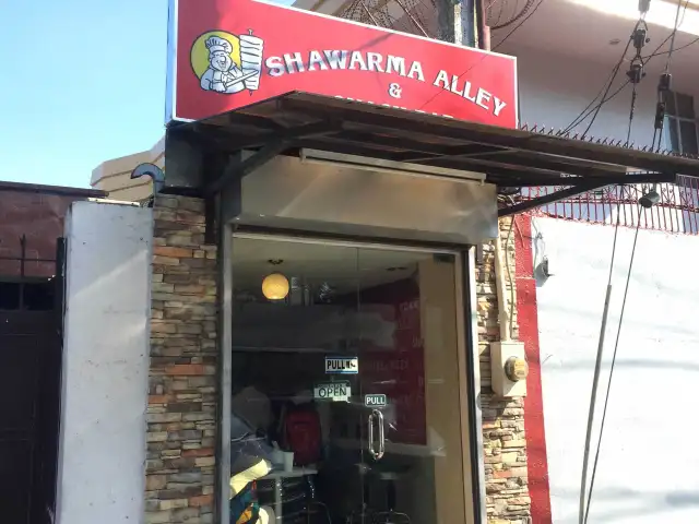 Shawarma Alley & Snack Bar Food Photo 2