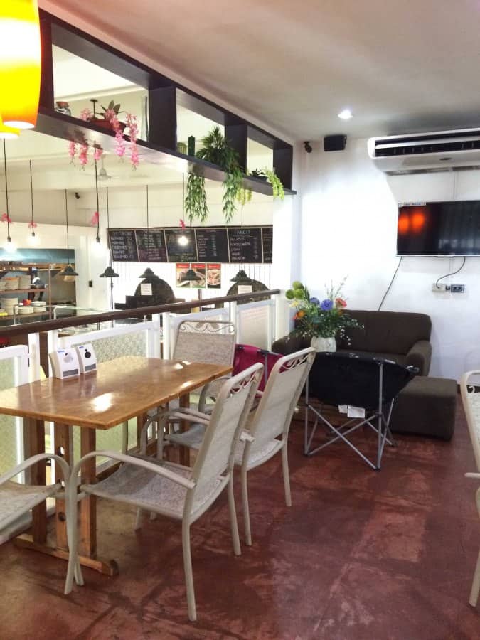 Q Coffee & Tea Bar near me in Loyola Heights Discover Cafe food