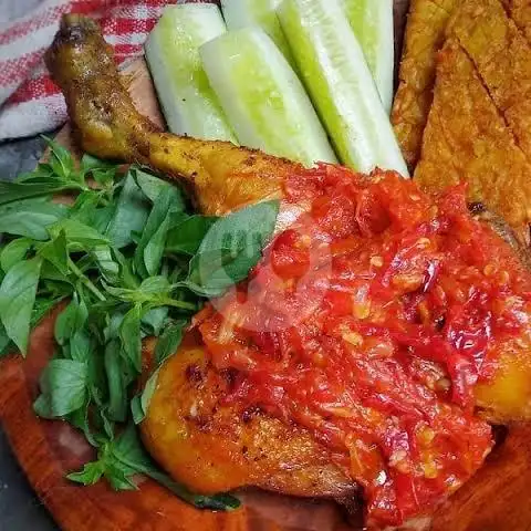 Gambar Makanan Ayam Goreng Bunda Kila 7