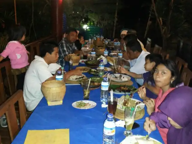 Gambar Makanan Lesehan Dakota Seafood 14