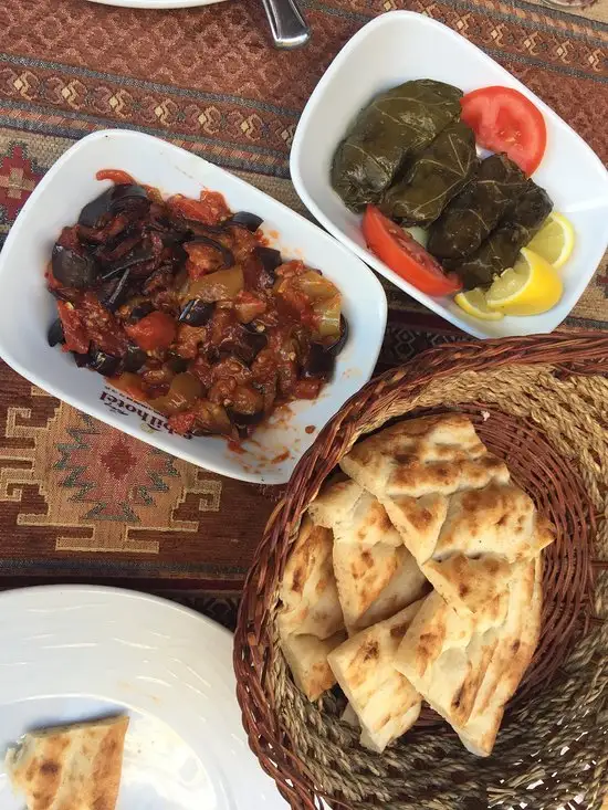 Tarihi Adana Sofrası'nin yemek ve ambiyans fotoğrafları 11