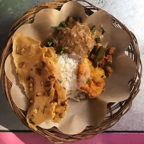 Gambar Makanan Pecel Pincuk Bu Sinten, Lowokwaru 1