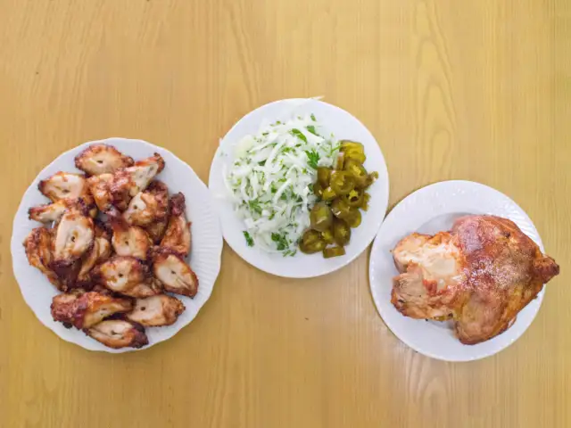 Demirbaş Tavuk'nin yemek ve ambiyans fotoğrafları 1