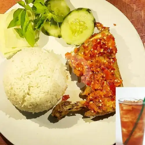 Gambar Makanan Lalapan Dan Nasi Jinggo Firda, Patimura 11