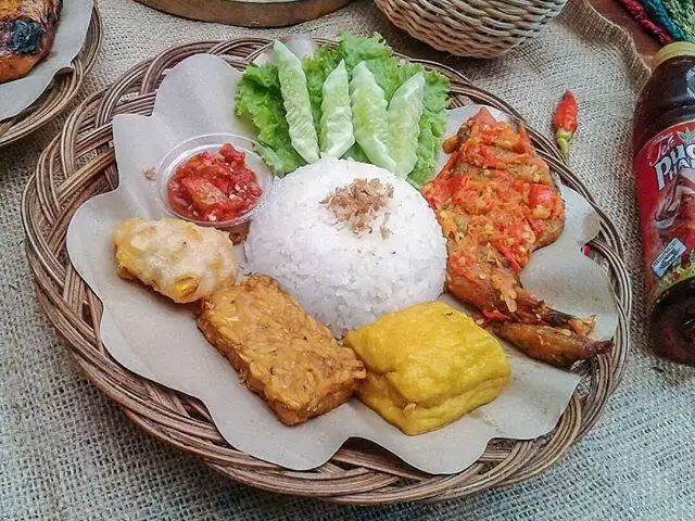 Gambar Makanan Ayam Penyet Baper 10