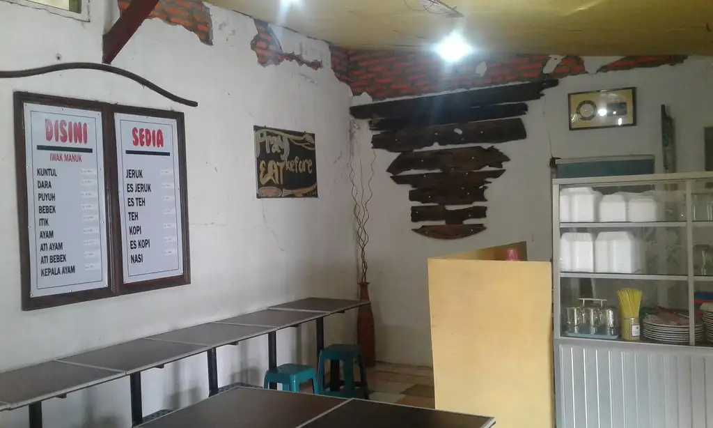 Cafe Penyet Iwak Manuk Tulang Lunak