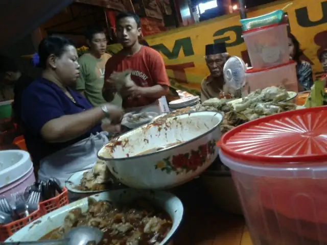 Gambar Makanan Gudeg "Yu Tum" 11