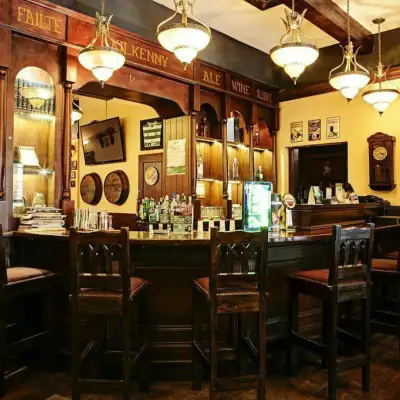 Molly Malone’s Irish Pub