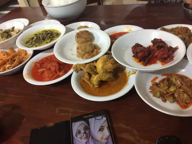 Gambar Makanan Rumah Makan Aia Badarun 11