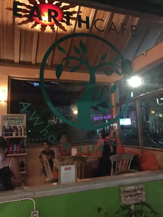 Gambar Makanan Earth Cafe & Market Seminyak 3