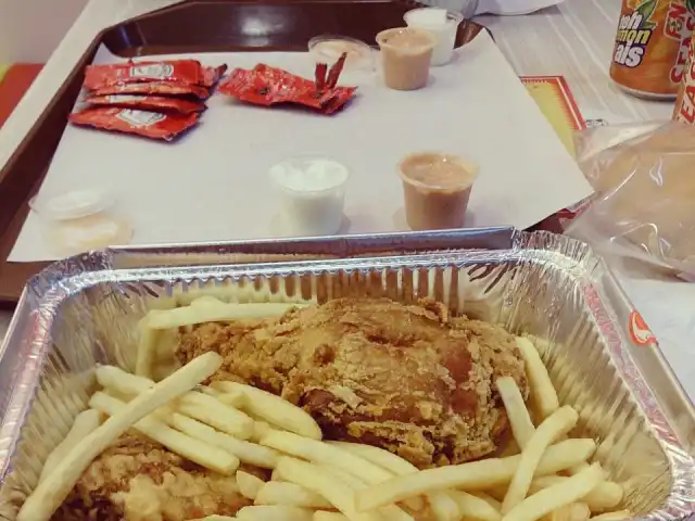 Al-Baik Chicken Restaurant Food Photo 15