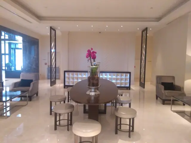The Grand Lobby - Hilton İstanbul Bomonti Hotel & Conference Center'nin yemek ve ambiyans fotoğrafları 5