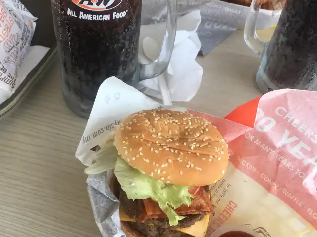 A&W Food Photo 13