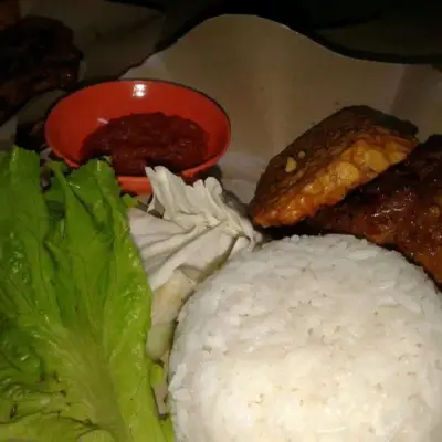 Ayam Bakar Madu Jolali