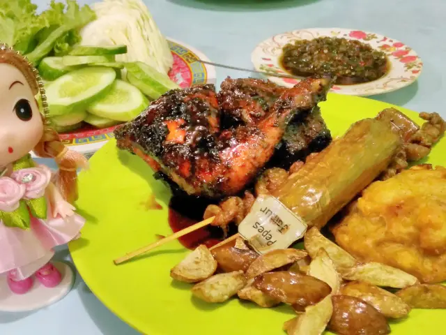 Gambar Makanan Ayam Goreng & Ayam Bakar Sie Jeletot 10