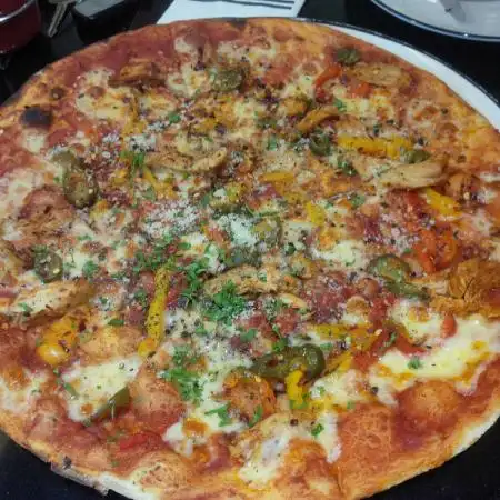 Gambar Makanan Pizza Marzano 8