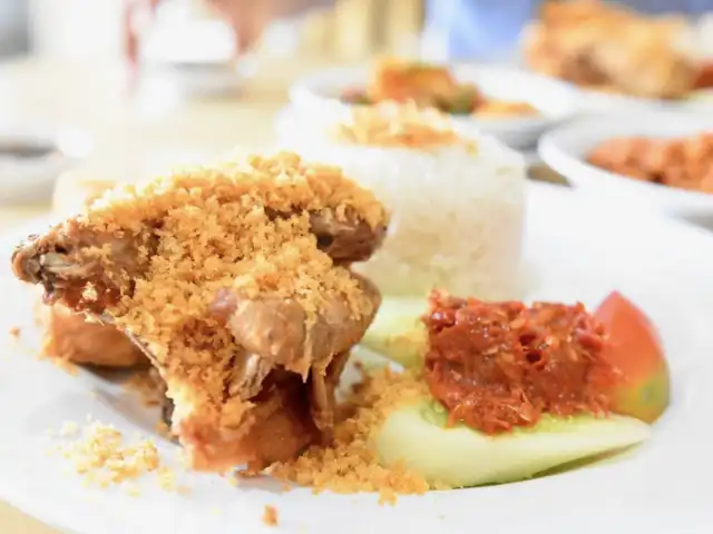 Gambar Makanan Ayam Goreng Kalasan MK179 4