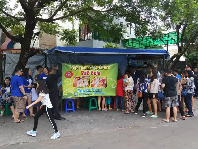 Gambar Makanan Rujak Manis Ananas Pak Bejo 5