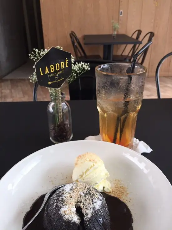 Gambar Makanan Labore Coffee Eatery 5