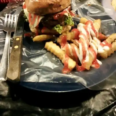 Deen Burger Bakar Senawang