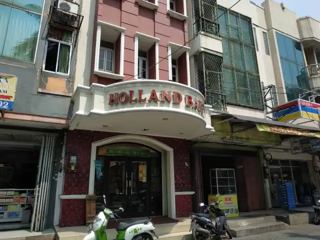 Gambar Makanan Holland Bakery 17