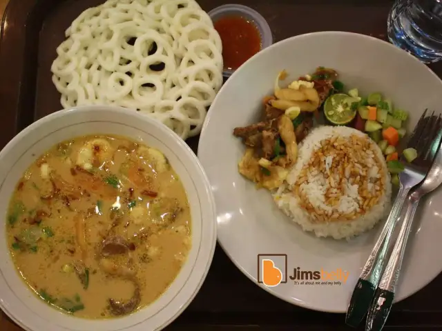 Gambar Makanan Soto Betawi & Sop Kaki 9