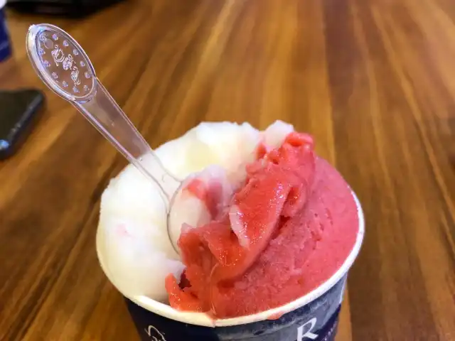 Gambar Makanan GROM - IL GELATO COME UNA VOLTA 13